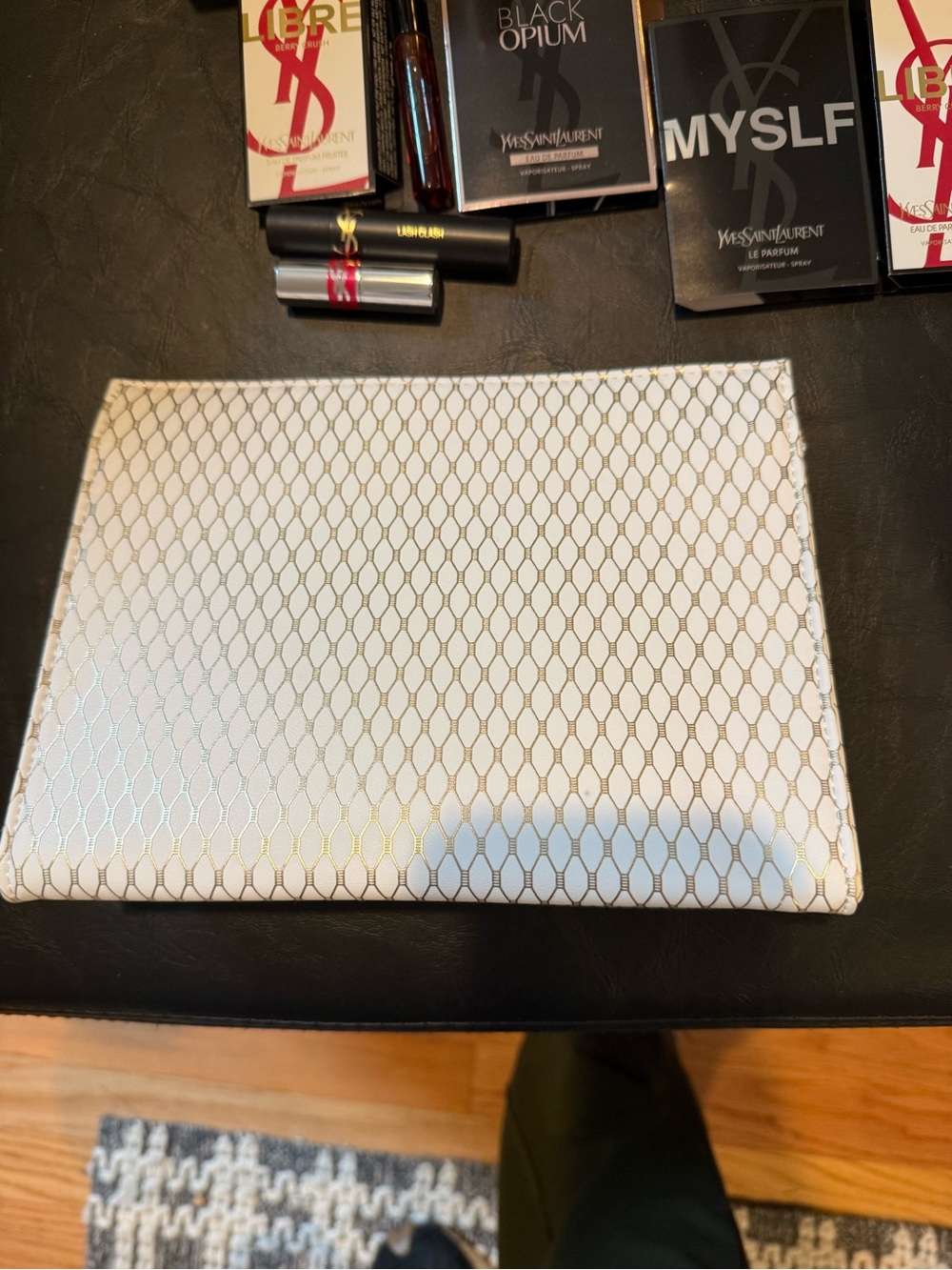YSL Beauty Makeup Bag with Samples - Picture 8 of 9